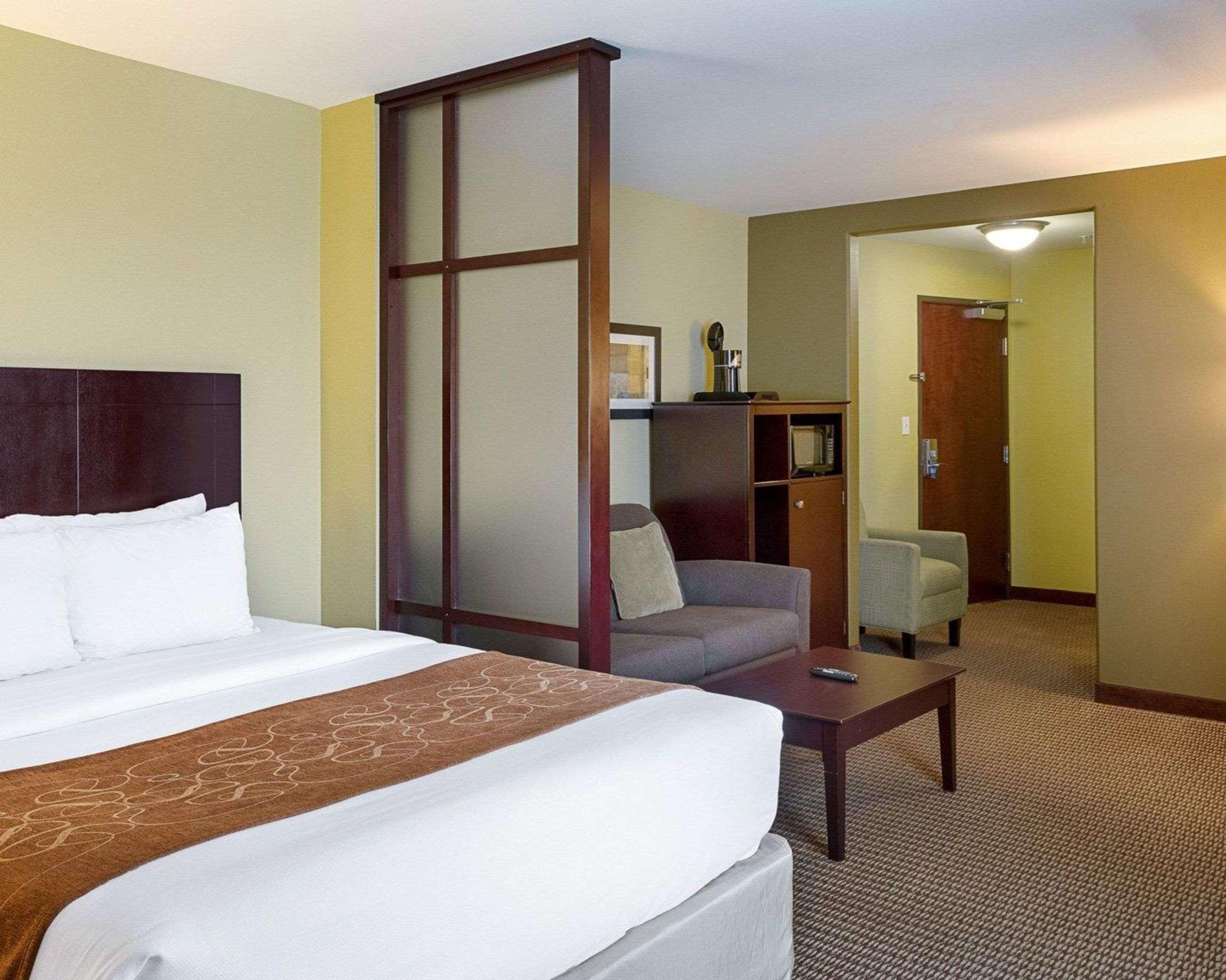 Comfort Suites Harvey - New Orleans West Exterior photo