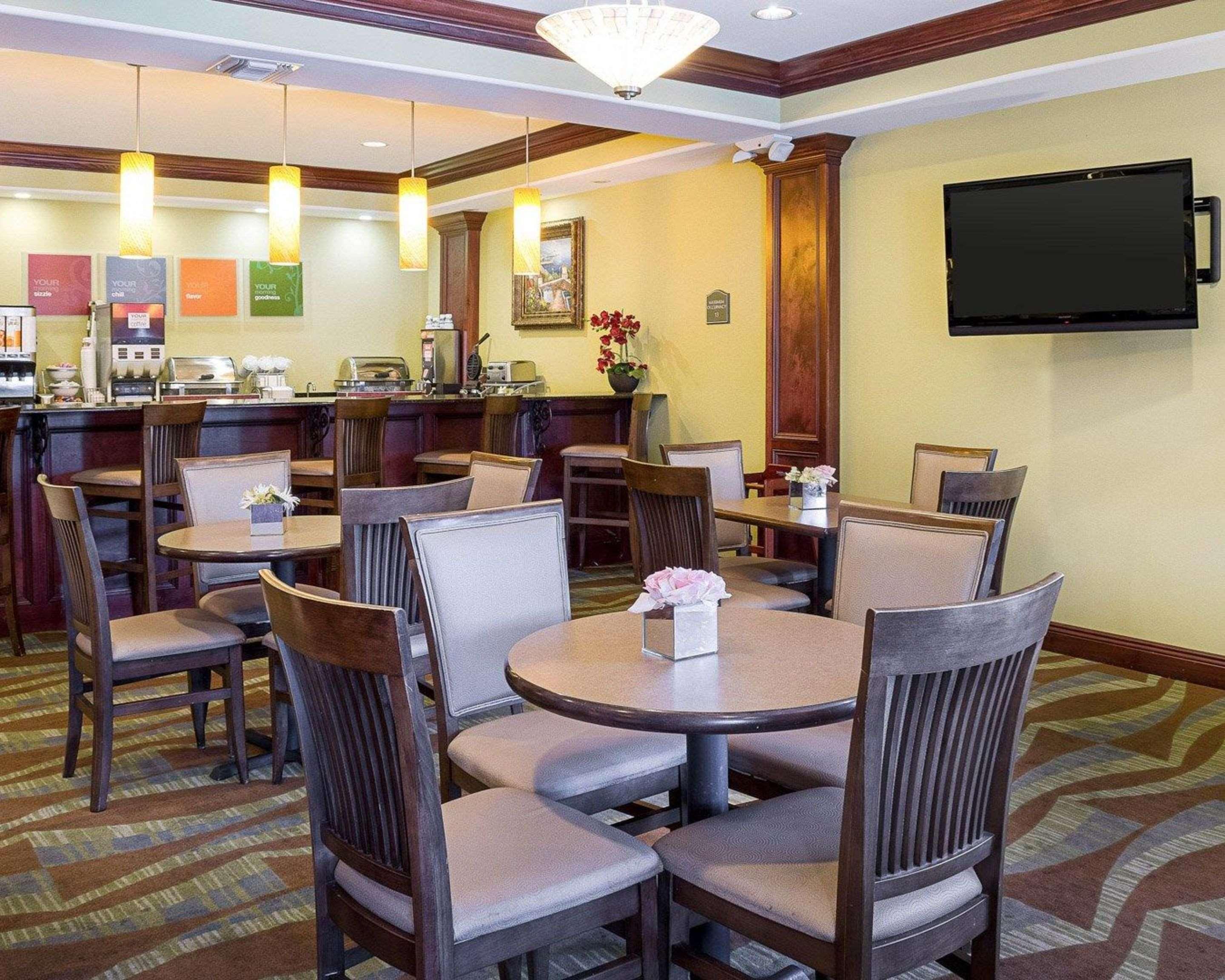 Comfort Suites Harvey - New Orleans West Exterior photo